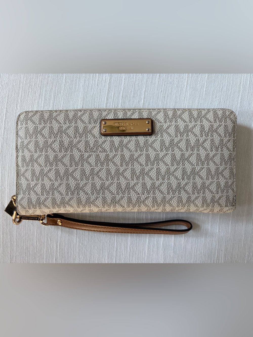 Michael Kors Beige/Cream Signature Continental Wallet with Tan Strap
